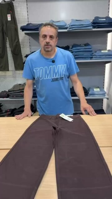 🤎 Pantalón ONLY en marrón chocolate 🤎

Un color ideal para empezar a pensar en los looks de entretiempo y combinar prácticamente con todo.

✨ Tiro alto
✨ Corte crop por el tobillo
✨ Bolsillos traseros
✨ Cómodo, favorecedor y súper fácil de combinar

🏷️ Antes 44,99 €
🔥 AHORA SOLO 32,99 €

📏 Últimas tallas disponibles: XS, M y L

🛍️ Disponible en tienda y también en nuestra nueva tienda online conbenito.com

📦 Envíos 24/48 h a toda España
💬 Para cualquier duda con la talla, seguimos atendiéndote por WhatsApp.

¡Aprovecha las últimas unidades! 🤎
