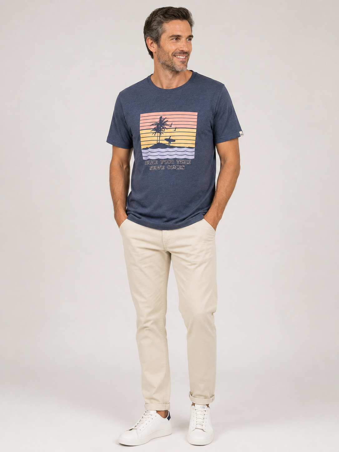 Camiseta de Hombre Azul Marino Vigore de Manga Corta con Estampado Surf | Poliéster y Algodón - Imagen 3